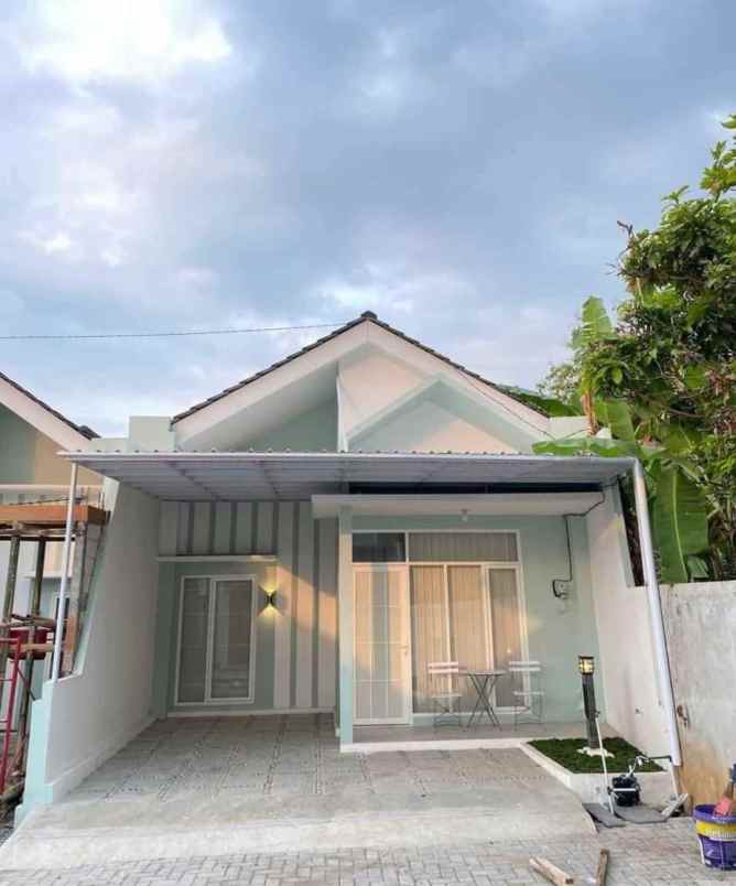 ready rumah mewah siap huni di semarang