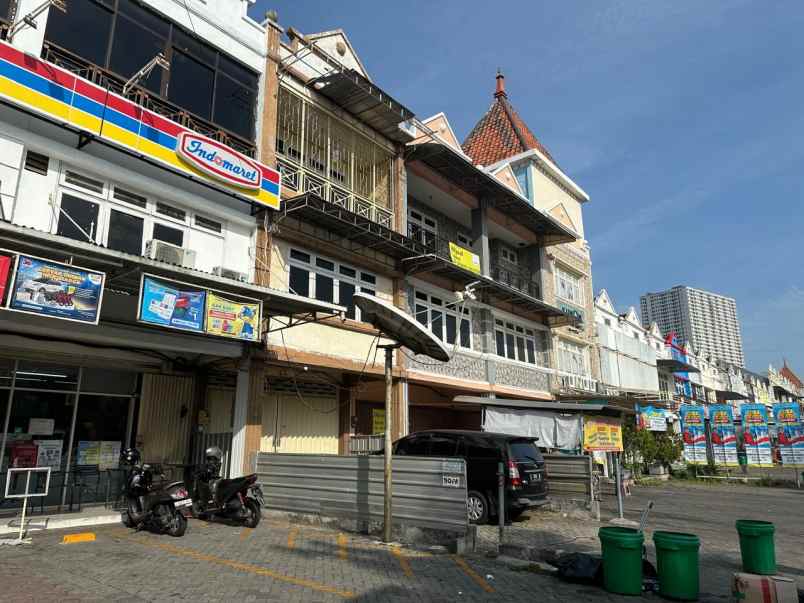 ruko nirwana eksekutif strategis