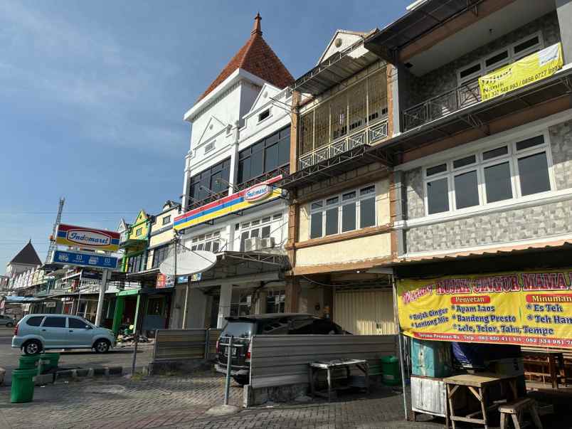 ruko nirwana eksekutif strategis