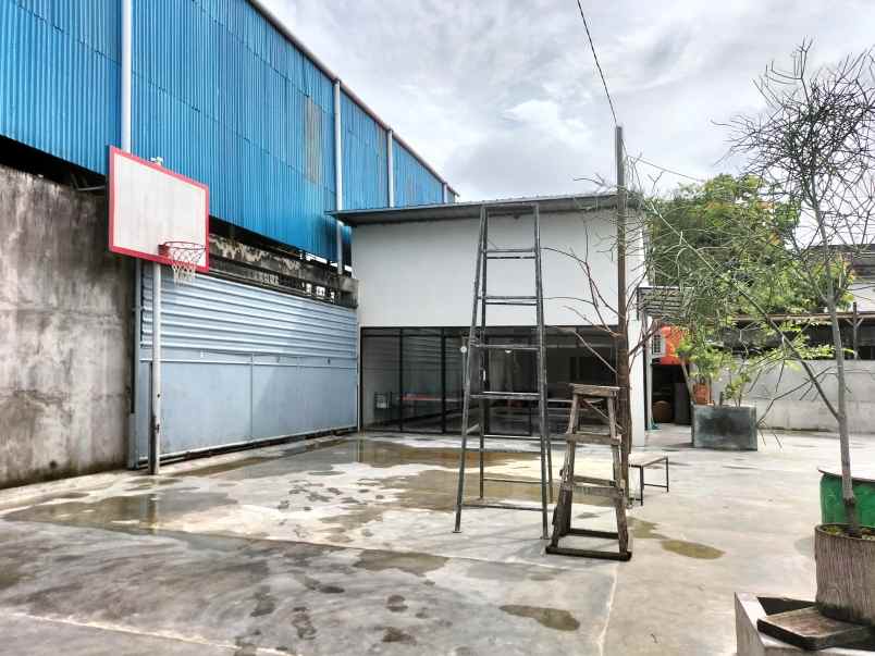 ruko sewa plus tanah 25x80m di belakang