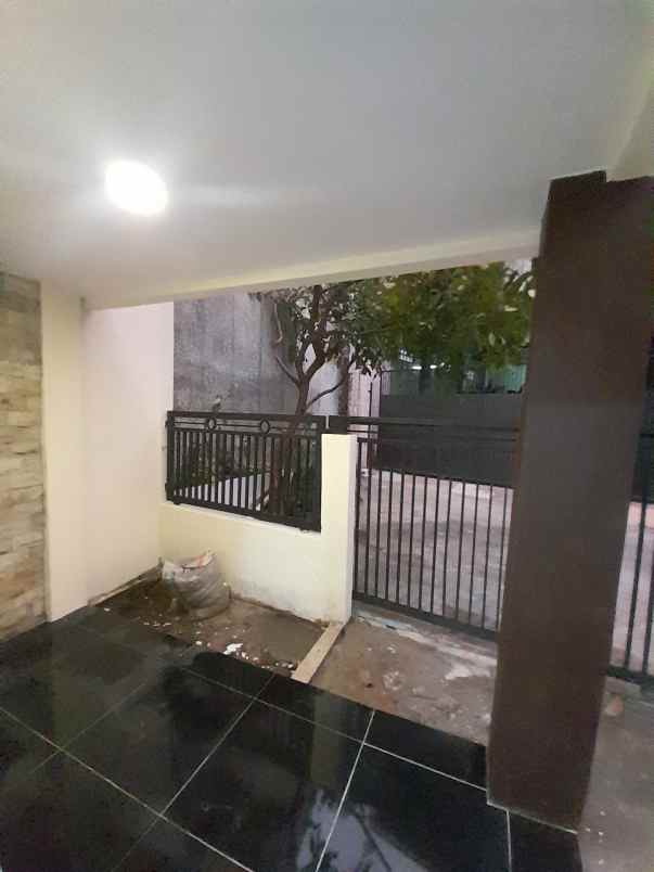 rumah 1 lantai lt 95 at jl timbul jagakarsa jaksel