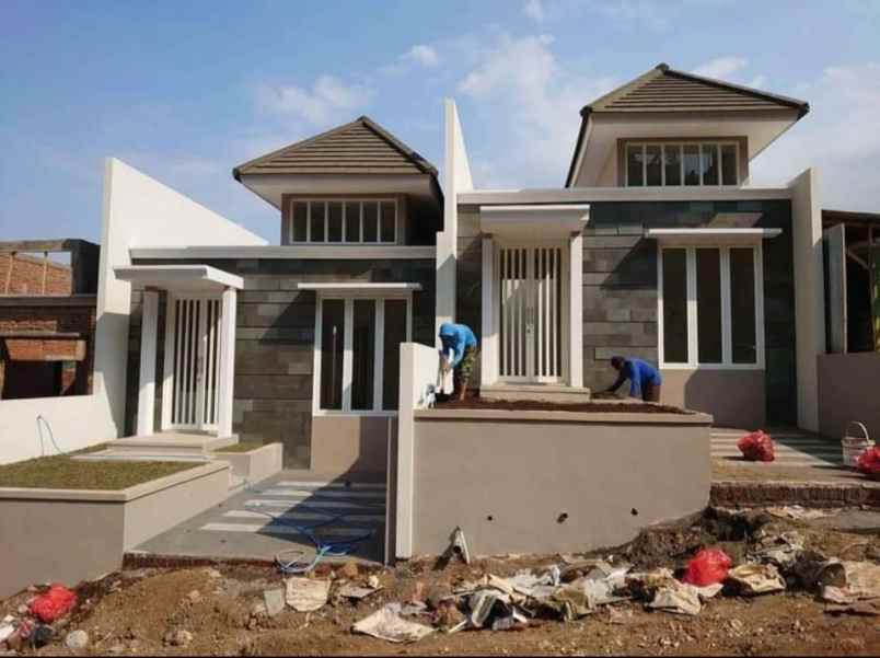 rumah 1 lantai modern dekat coban rais