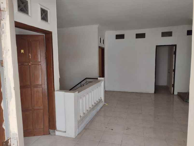 rumah 2 lantai bandulan malang kota