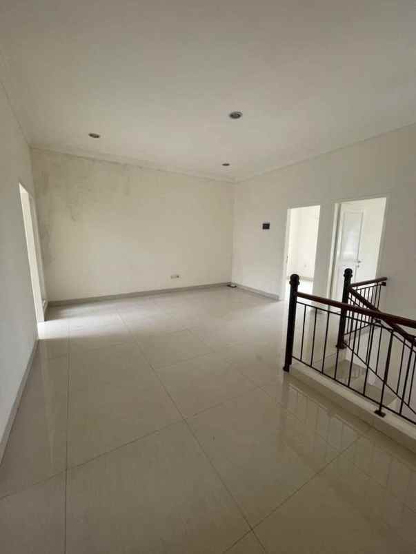 rumah 2 lantai di angel residence kalideres jkt barat