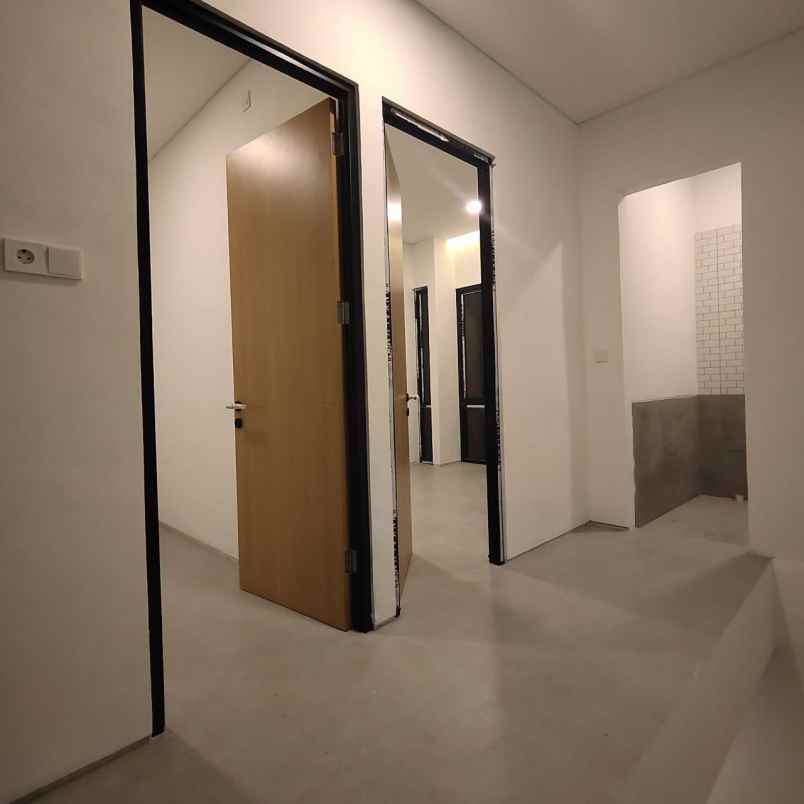 rumah 2 lantai di citayem siap huni