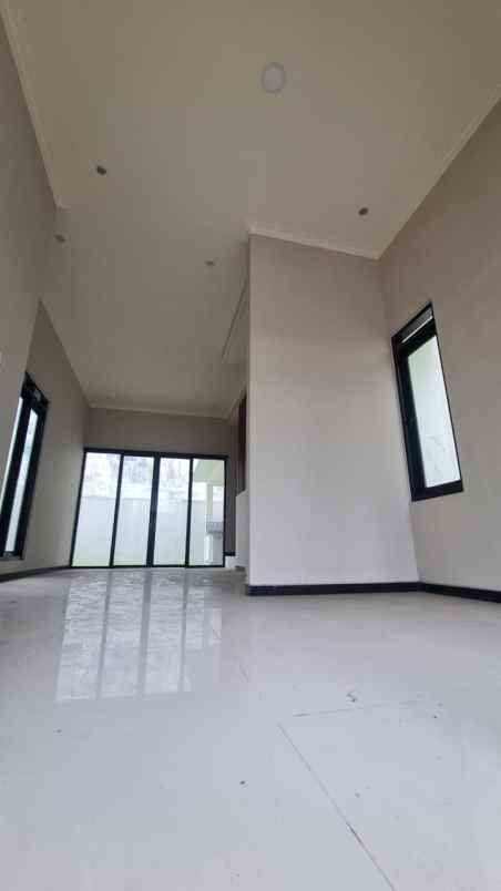 rumah 2 lantai konsep modern minimalis di malang