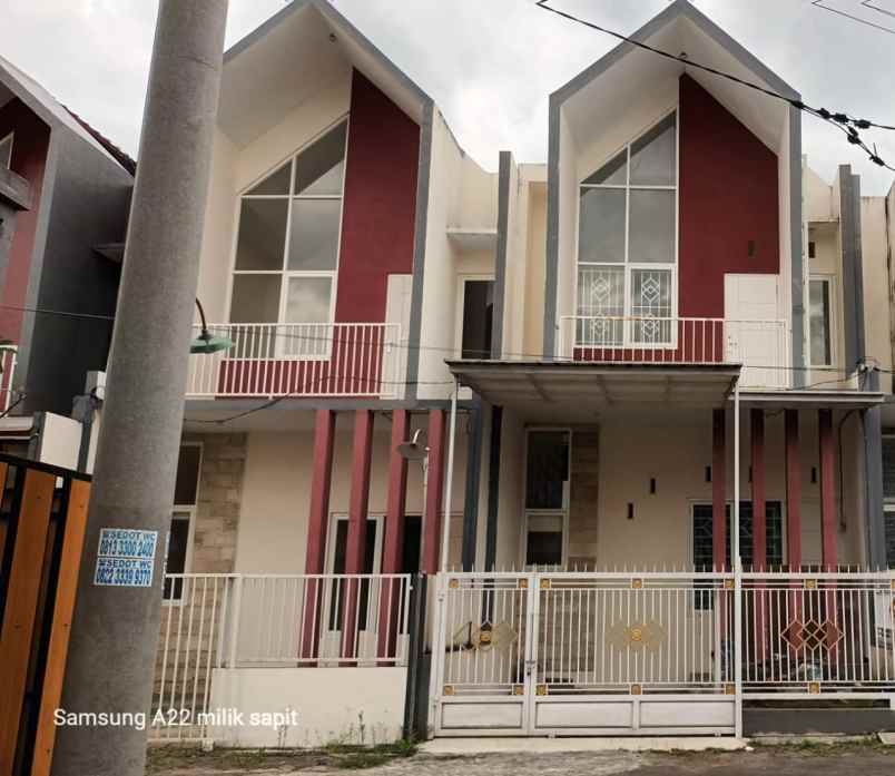 rumah 2 lantai modern dekat bandara abd saleh