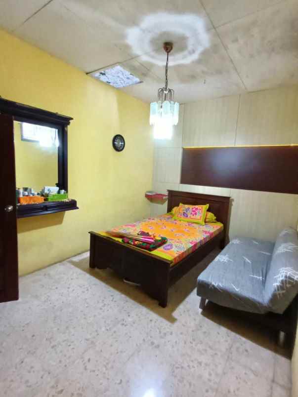 rumah 2 lantai siap huni lokasi blimbing kota malang