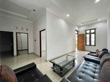 rumah 4 kt semi furnished 12 menit ke kampus upn jogja