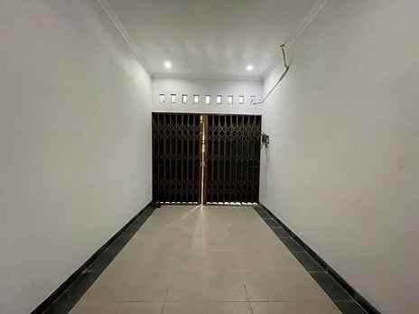 rumah 4 kt semi furnished 12 menit ke kampus upn jogja