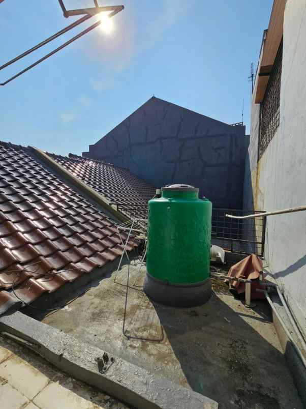 rumah 8x15 120m type 4kt metland cakung jakarta timur