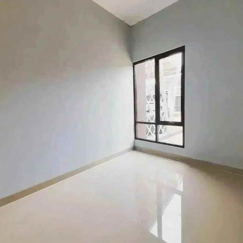 rumah ala eropa dekat cibubur sudah shm