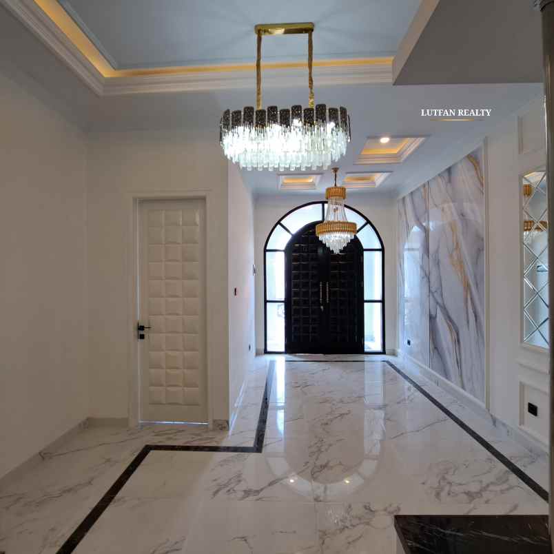 rumah american classic dekat stasiun lenteng agung