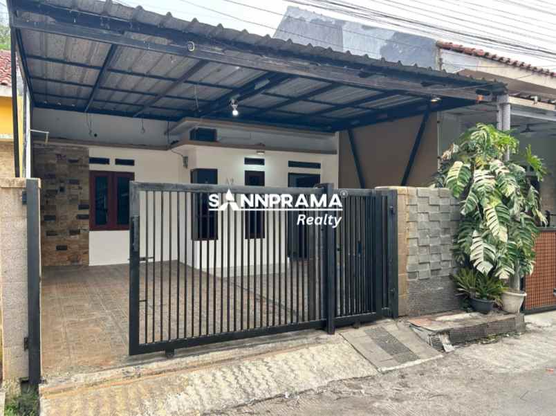 rumah apik terawat dalam cluster di pasir putih depok