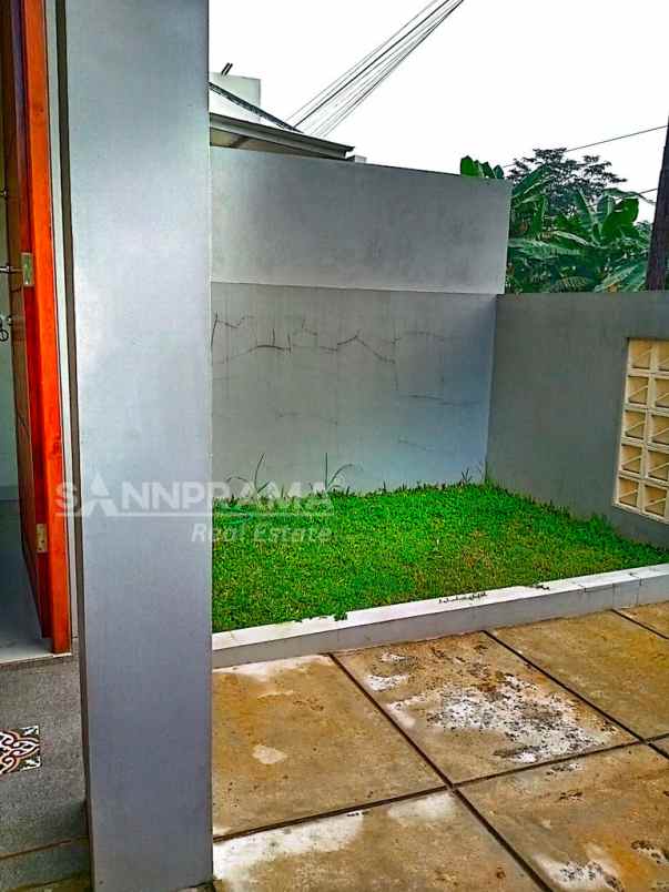 rumah baru 2 lantai di komplek arco sawangan ash