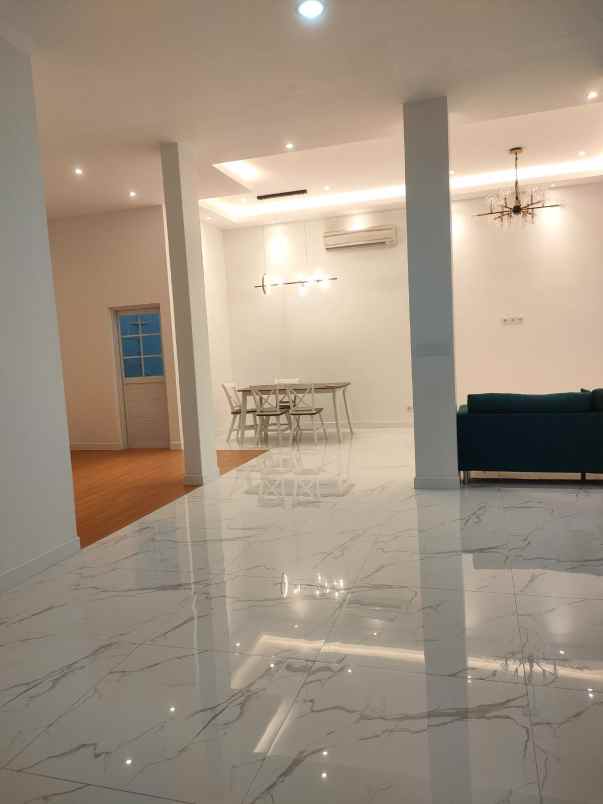 rumah baru cantik full renov di suvarna sutera