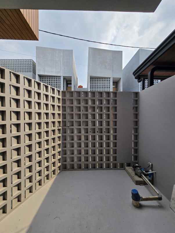 rumah baru dalam cluster di pondok kelapa billymoon