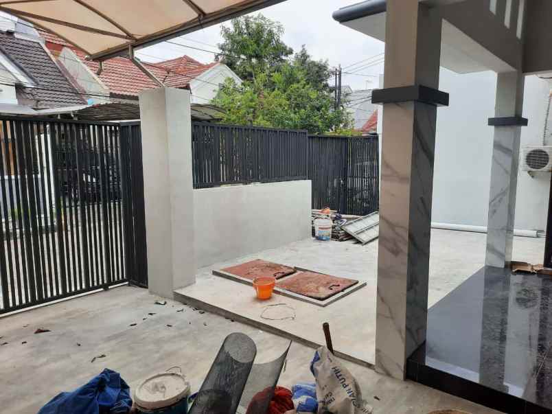 rumah baru renovasi 1m an area mulyosari surabaya