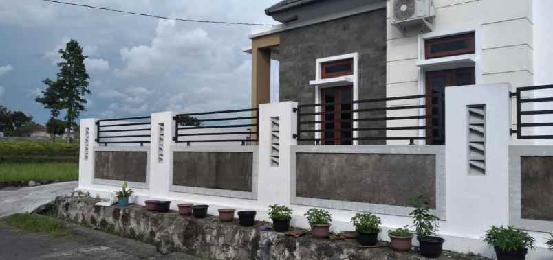 rumah baru siap huni cantik view merapi