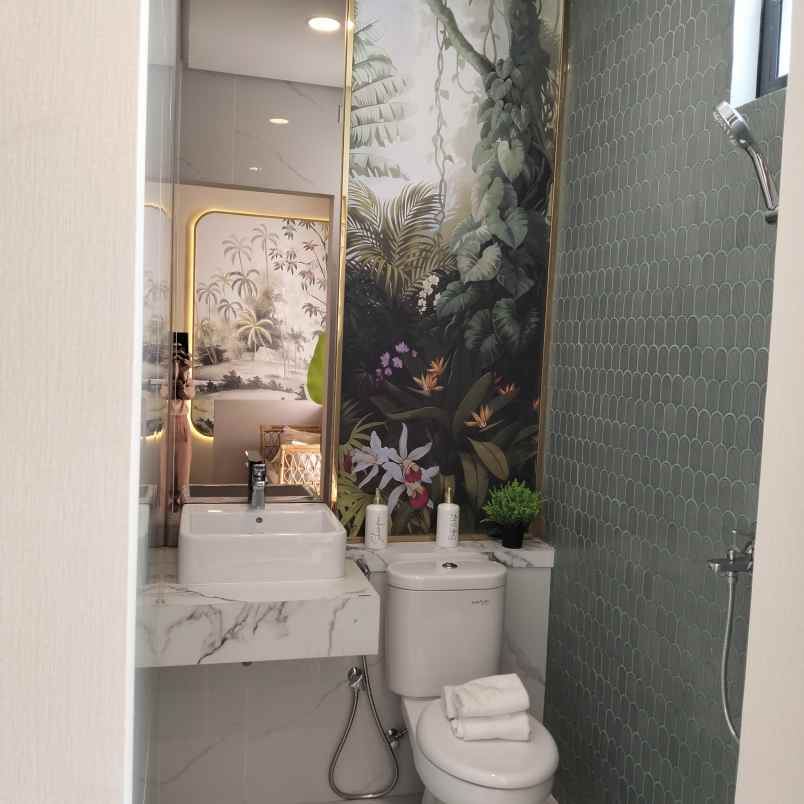 rumah baru siap huni dekat toll bintaro dan mrt
