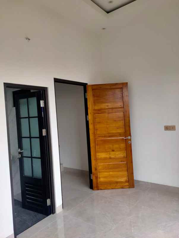 rumah baru siap huni di pondok kelapa jakarta timur