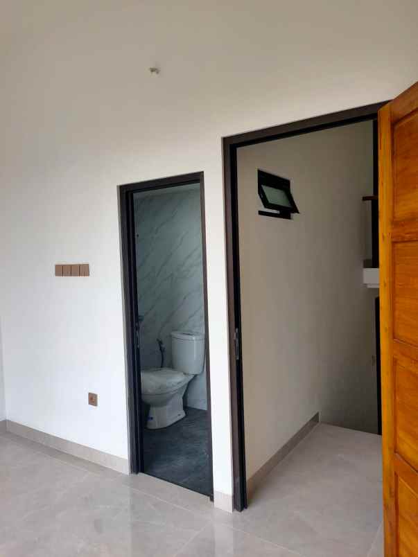 rumah baru siap huni di pondok kelapa jakarta timur