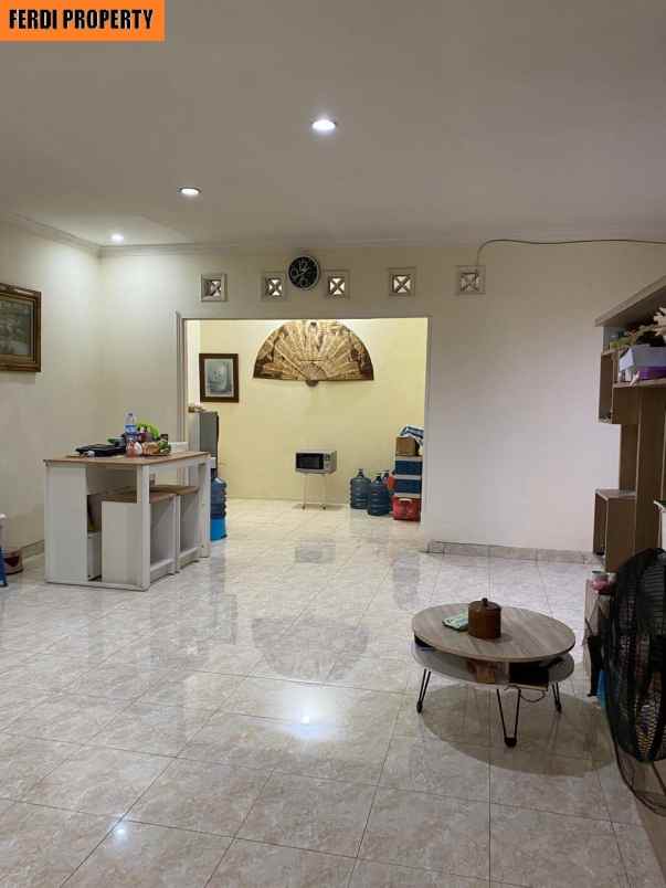 rumah canti 2 lantai raffles hills cibubur