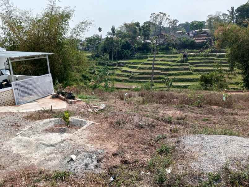 rumah cantik dan nyaman di cieunyi cimekar