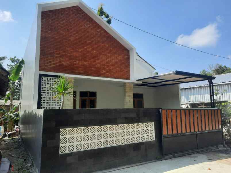 rumah cantik desain modern di bangunjiwo bantul