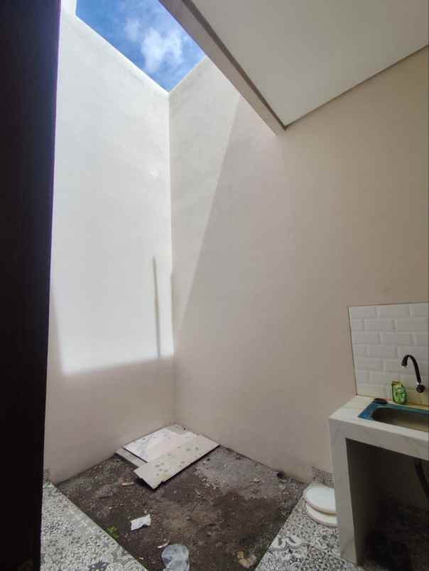 rumah cantik minimalis 2 lantai di cibiru hilir