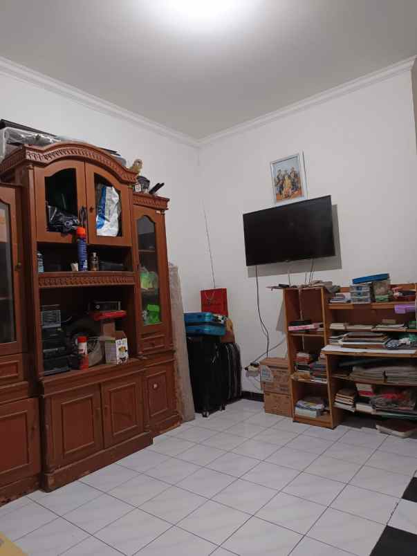 rumah cantik siap huni di perum rawalumbu bekasi