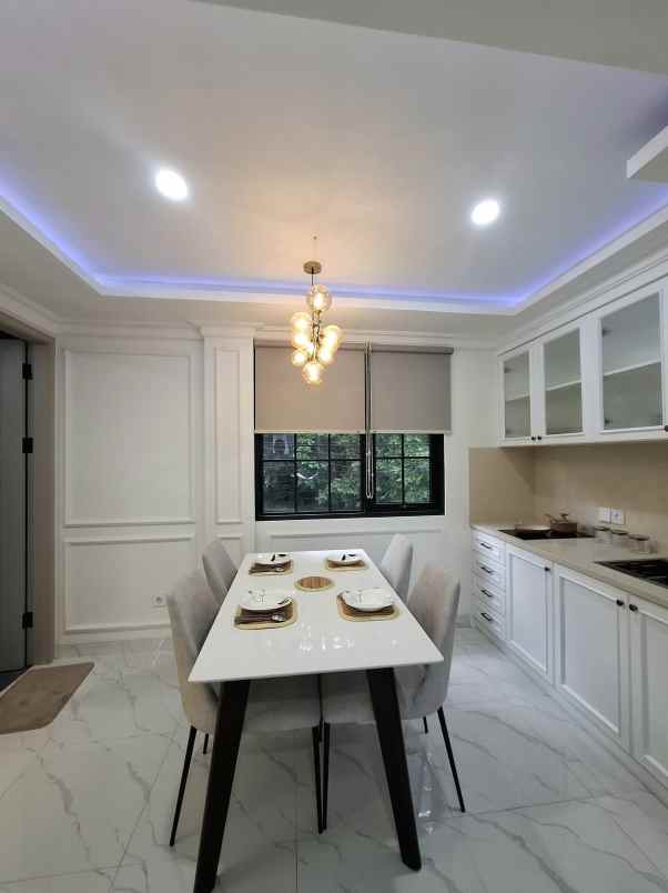 rumah cluster strategis di mampang prapatan jaksel