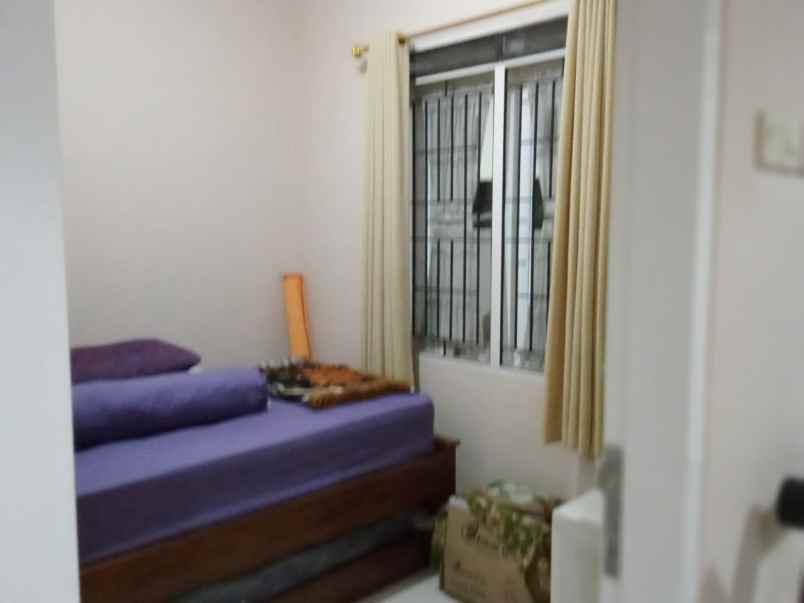 rumah dalam komplek bumi panyawangan bandung timur