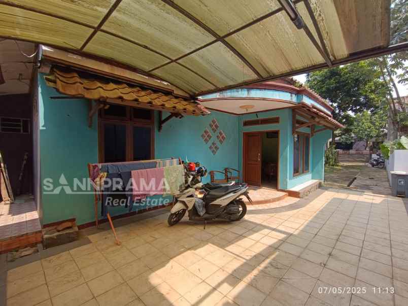 rumah dengan tanah luas di belakang margo city depok