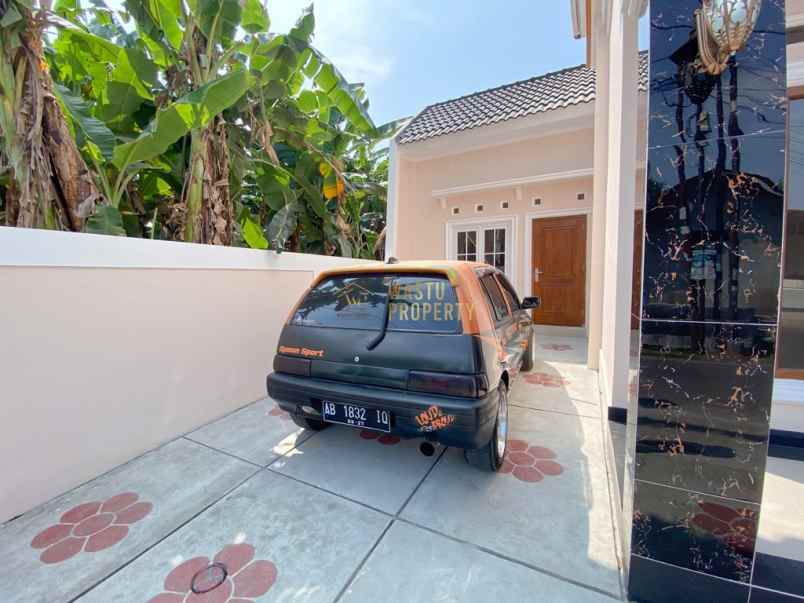 rumah desain klasik modern dekat kampus 4 uad jogja