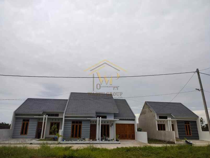 rumah desain modern cantik di godean