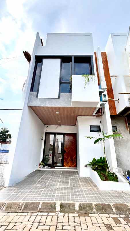 rumah di beji dekat toll kukusan ui stasiun depok baru