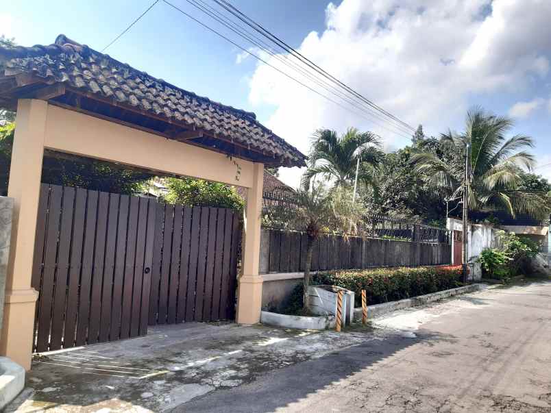 rumah di kaliwates dekat lippo mall jember