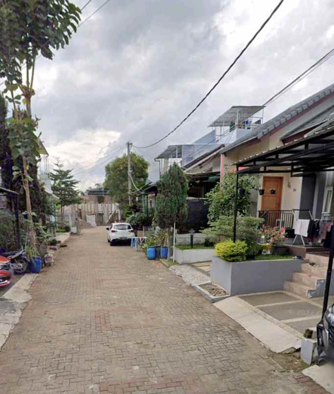 rumah di komplek bukit taman asri sariwangi