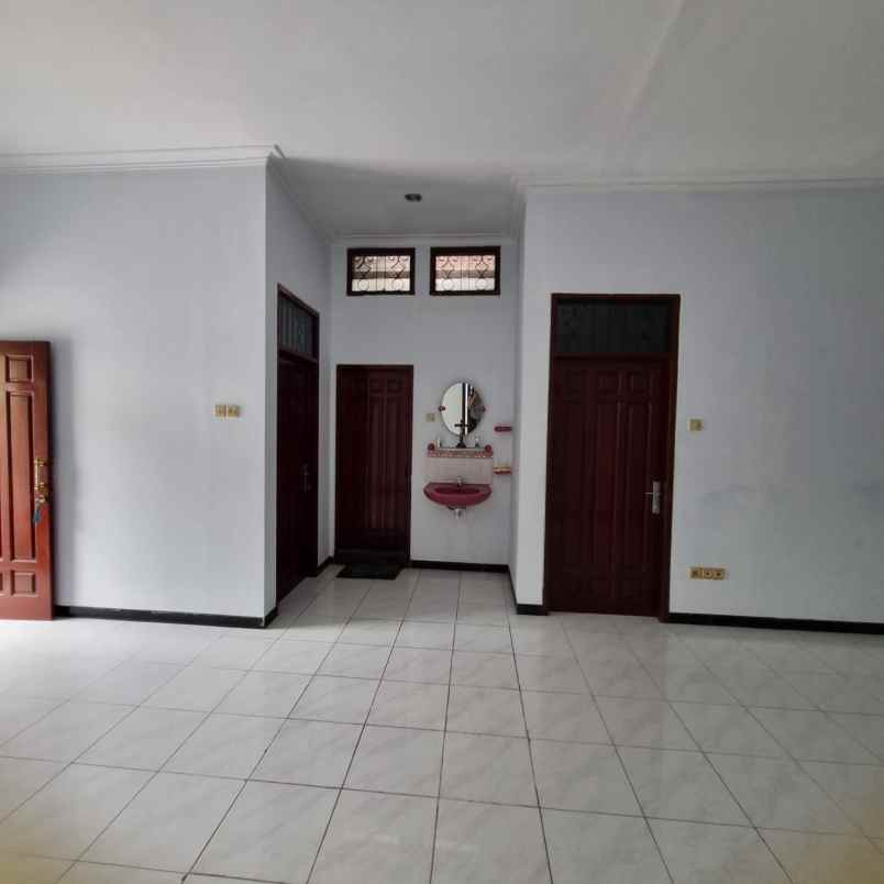 rumah di surabaya kalijudan bangunan 1 lantai