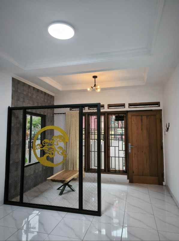 rumah di tengah kota bogor semi furnished