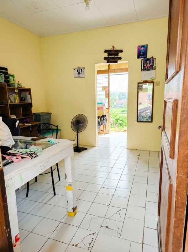 rumah di tytyan indah medan satria bekasi