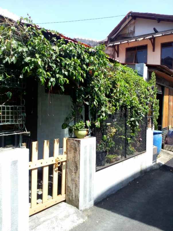 rumah dijual dekat husein sastranegara kota bandung