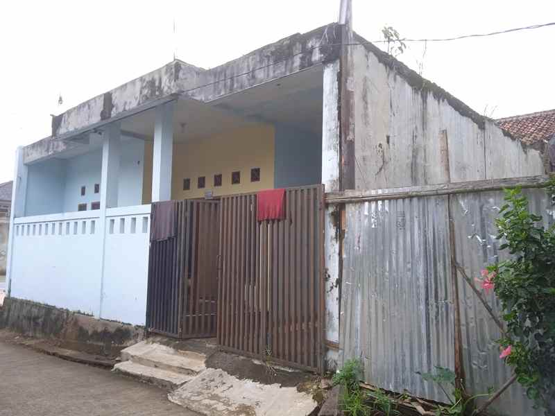 rumah dijual di jalan haji rabun pondok petir depok