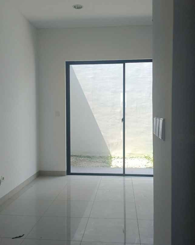 rumah disewakan cluster mahakam jakarta garden city