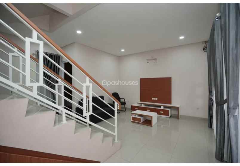 rumah full furnish dalam townhouse ekslusif di bekasi