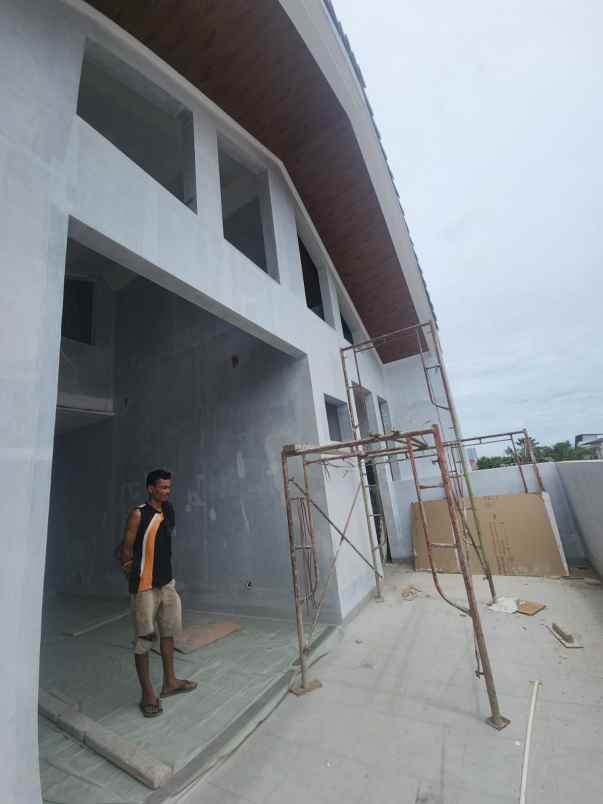 rumah furnished 3 lantai di puri indah jakarta barat