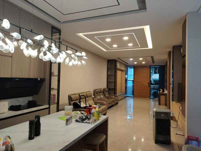 rumah furnished 3 lantai di puri indah jakarta barat