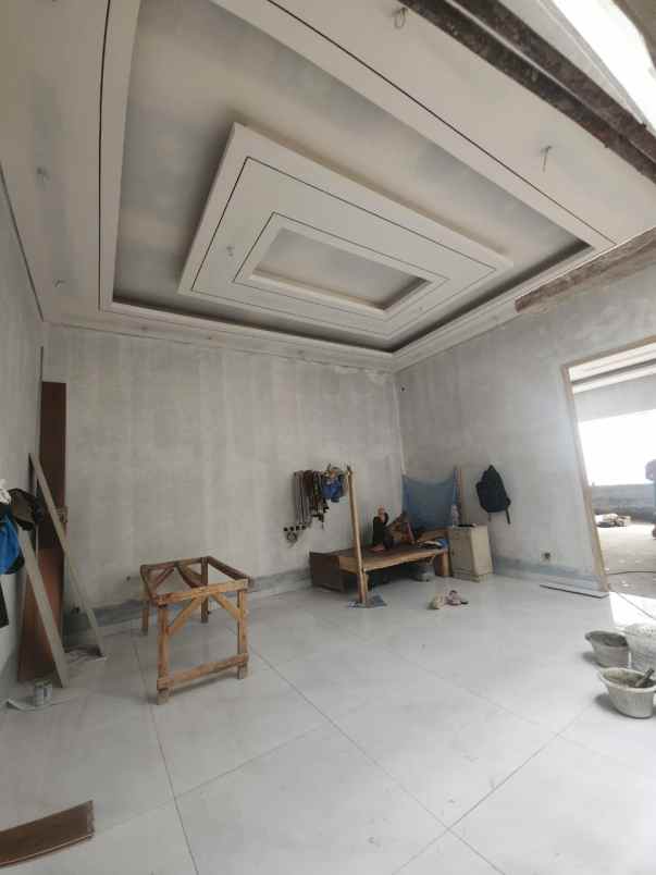 rumah furnished 3 lantai di puri indah jakarta barat