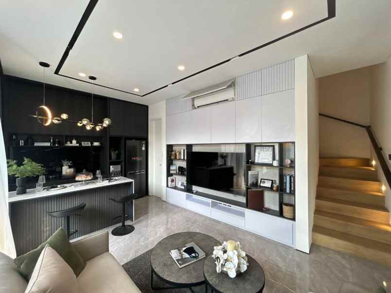rumah jakarta timur pulogadung